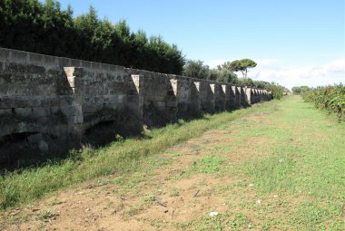 "Fermate il fiume di fango! Fate pulire i ponticelli sulla Galatina-Collemeto"