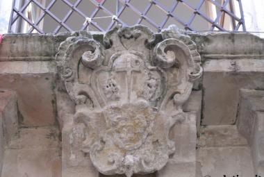 Il comune di Galatina è pronto a spendere 200000€ per due nuovi inutili dirigenti. Sta pagando una cambiale politica sottoscritta altrove?