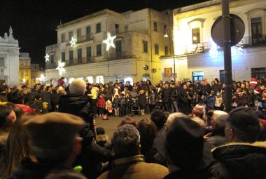 Bloccati in casa dai maleducati. Sindaco, Comandante che cosa si può fare?