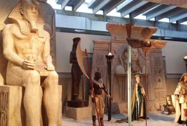 Gli abiti di Pino Cordella fra le 'Emozioni dal cinema' nella Fiera di Galatina