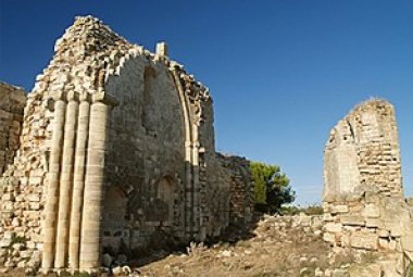 "Recuperare e far rinascere il monastero di Casole"