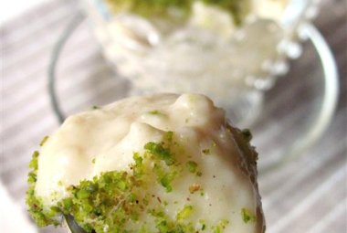 Crema pasticcera con l'olio extravergine d'oliva, senza uova e senza zucchero