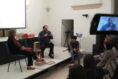 Un paio di 'Scarpe Rosse' ti può cambiare la vita