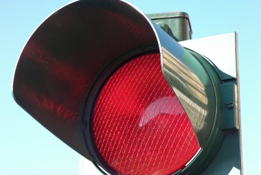 Passi con il rosso? La Polizia Provinciale ti fotografa