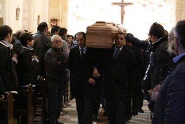 Un saluto non pronunciato, ma sentito. L'addio a Iliya Ancona