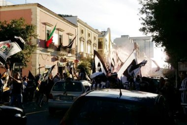 "Quattro gatti in piazza per i 102 punti della Juve"
