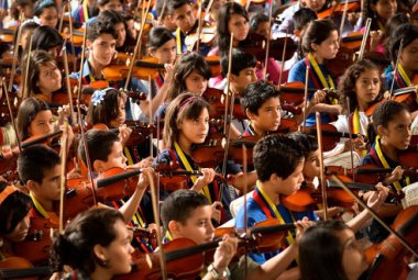 I bambini del Polo 2 di Galatina a Taranto per l'unica tappa nazionale di 'El Sistema'