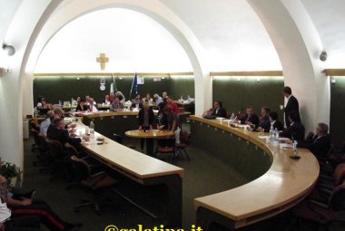 A proposito di politica...perchè non si mangia?