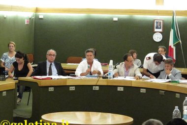 Sindaco Montagna, la prego, faccia qualche cosa di sinistra! non nomini i due dirigenti