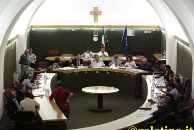 Le associazioni di volontariato e i silenzi dei politici galatinesi