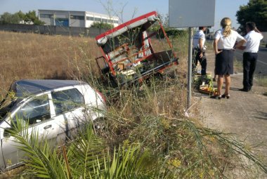 Schianto sulla Galatina-Lecce, conducenti salvi per miracolo