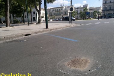 Incidente in Piazza Aligheri. Grave il conducente dello scooter