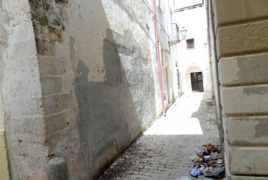 "Gli indegni spettacoli che offriamo ai turisti"