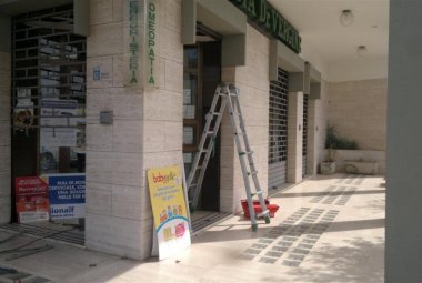 Furto con scasso alla Farmacia Vergine