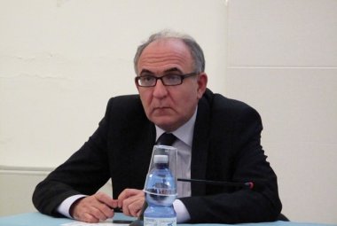 Il Sindaco perde le staffe ma poi abbraccia Amante