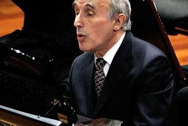 Questa sera a Galatina grande concerto di Bruno Canino al pianoforte
