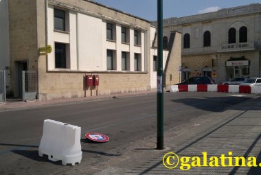 Ufficio postale chiuso per inventario e monta la protesta