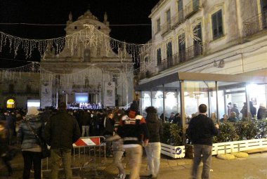 La contraddizione non si addice al 'Palazzo'