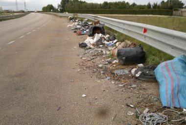Come un cadavere in putrefazione
