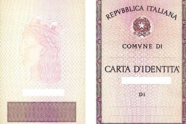 "Ho smarrito la carta di identità, aiutatemi a cercarla"