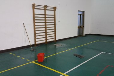 "Un lago in palestra". "Elimineremo presto il problema"