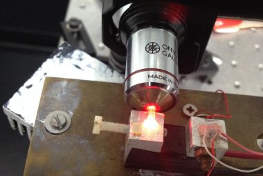 Scoperti raggi laser più piccoli di un millesimo di capello