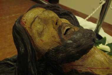 La carne e il sangue nella statua del Cristo morto