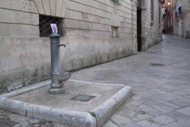 Hai sete? Un'App ti porta alla fontana Aqp più vicina