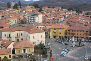"Non hai soldi per pagare le tasse? Pulisci le strade"