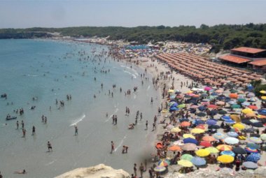 'Liberata' dai campeggiatori abusivi la pineta di Torre dell'Orso