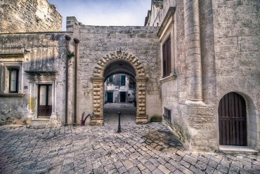 “Soleto nelle mura, nella corte dei Del Balzo Orsini”