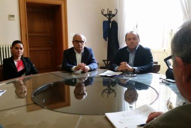 Rifiuti, il TAR blocca il passaggio di consegne a Monteco