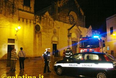 Cade un fulmine sulla Basilica di Santa Caterina d'Alessandria a Galatina. Paura per due turisti. Nessun danno alle opere d'arte