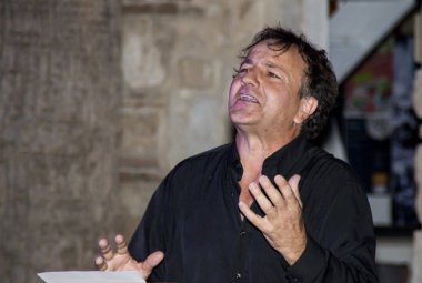 “Il Fascino delle Donne nel Tempo”