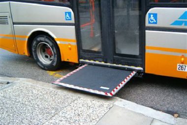 La Provincia garantisce il trasporto degli studenti disabili fino alla fine dell'anno scolastico