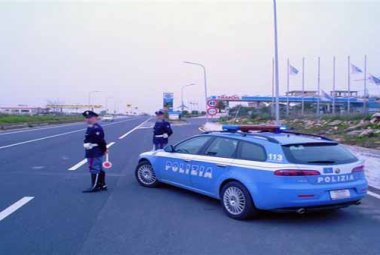 Intercettati sulla superstrada per Brindisi i banditi della spaccata a Galatina