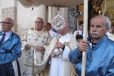 Corpus Domini, "Rimani con noi Signore"
