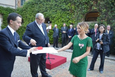 A Maria Elena Grecolini la medaglia d'argento del Sovrano Ordine di Malta