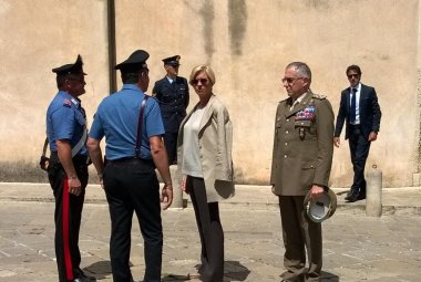 Roberta Pinotti affascinata dalla Basilica Orsiniana