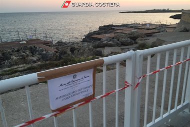 Sequestrato intero stabilimento balneare 