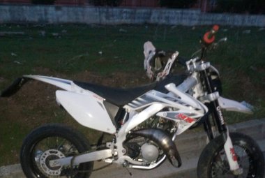 Giovane centauro galatinese esce quasi indenne da un "volo" in viale degli Studenti