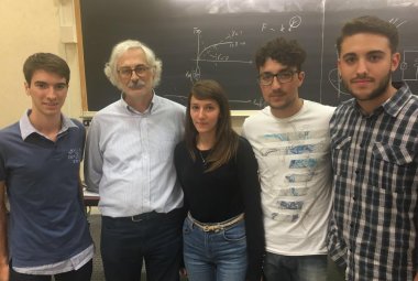 I ragazzi del Classico si fanno onore al seminario di fisica di Unisalento