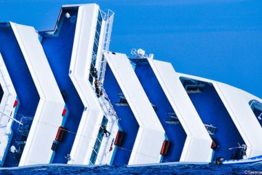 L'emozionante racconto tecnico del recupero della Costa Concordia nelle foto di Serena Galvani