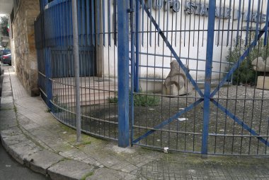 Il copertone non c'è più. La teoria delle finestre rotte