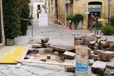 "Siamo contro la chiusura totale del centro"