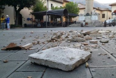 "Non siamo in grado di prevedere quando finirà il terremoto"